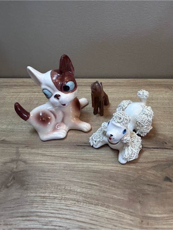 Vintage Other - Vintage White and Brown Bulldog, wood hound dog and White Poodle Figurines